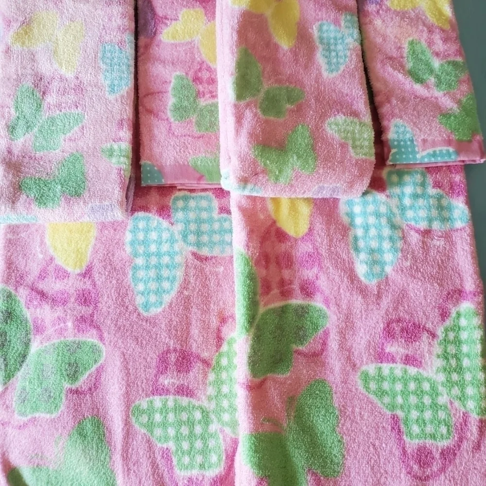 Pink Butterfly Towel Set